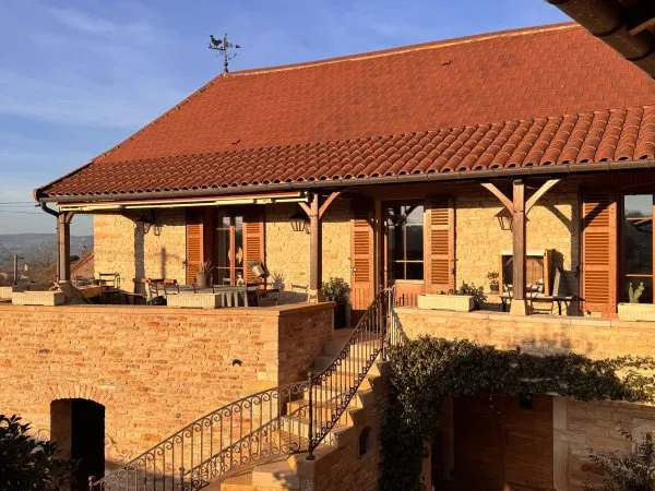 Vends maison en pierre avec dépendance