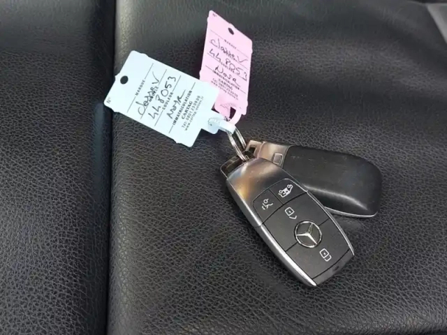 Mercedes Cla sse v 300 d 4matic extra-lo — photo 15