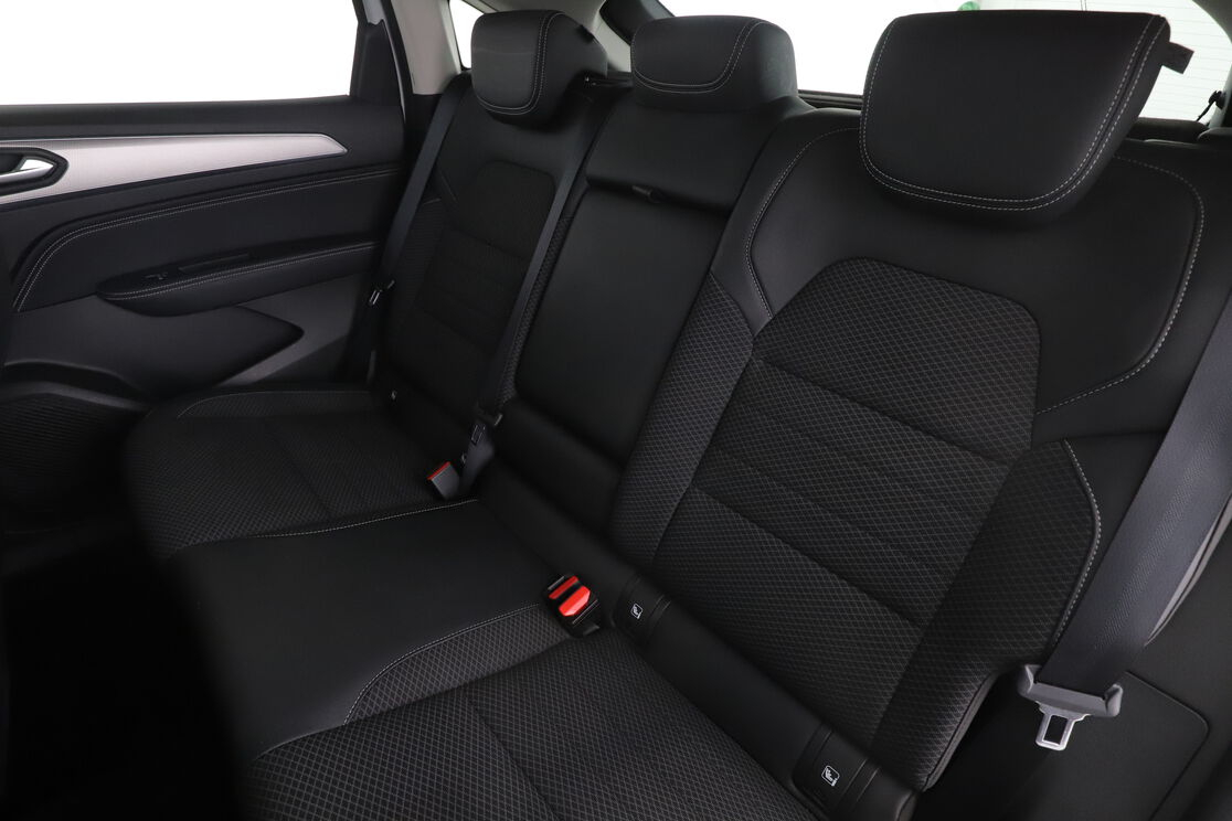 Renault Arkana 1.6 E-Tech Intens — photo 13