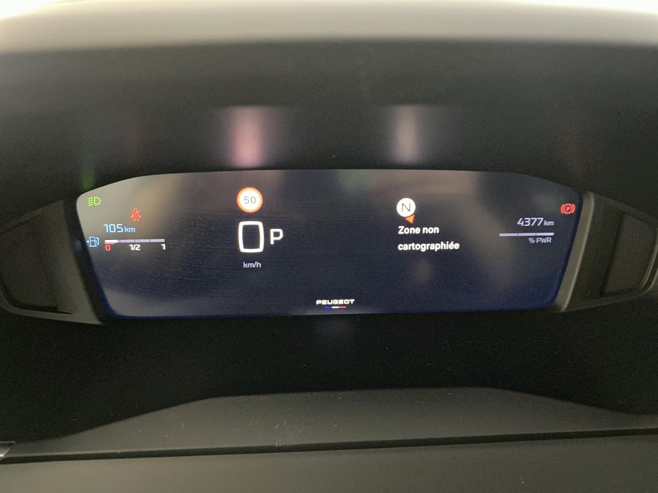 Peugeot 2008 hybrid 145 ch e-dcs6 allure — photo 13