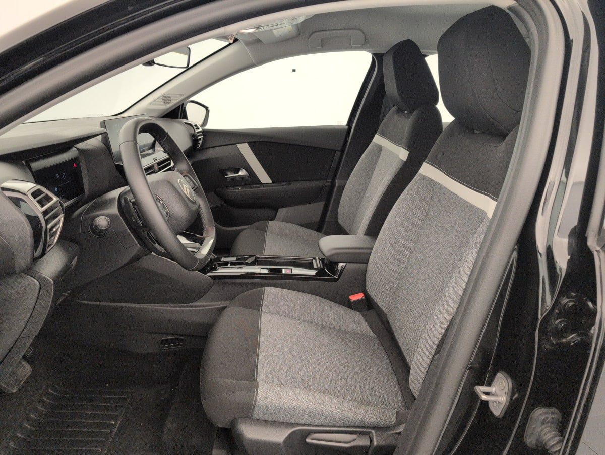 Citroën C4 — photo 16