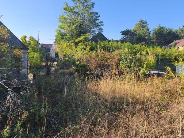 Terrain 850 m²