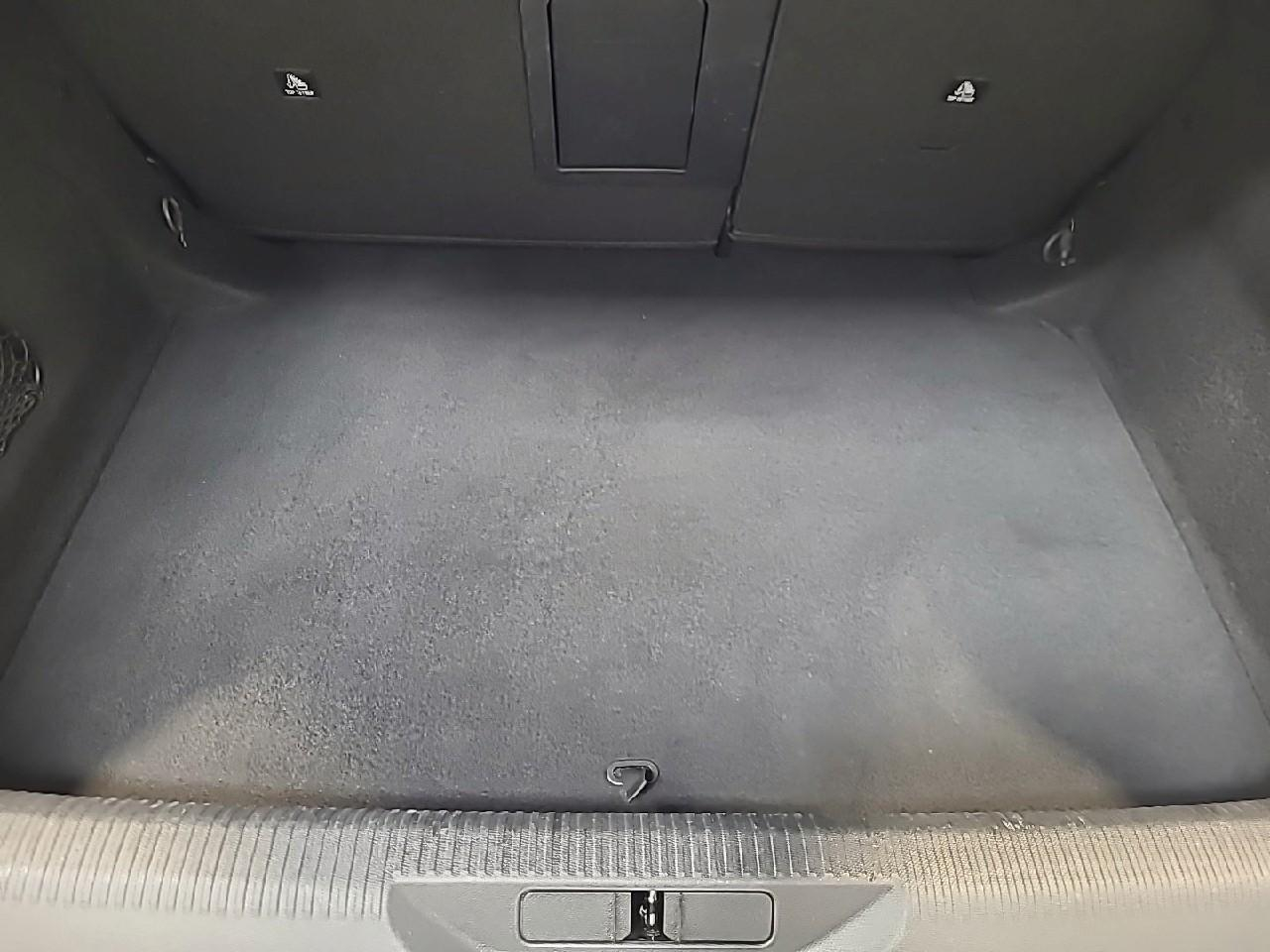Peugeot 308 bluehdi 130 eat8 allure — photo 14