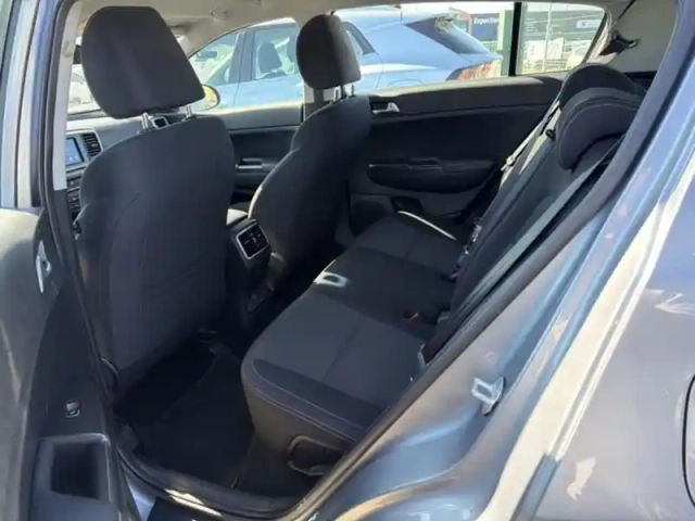 Kia Sportage 1.6 crdi 136ch isg active 4x2 dct7 — photo 12