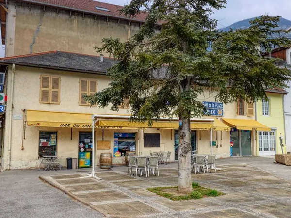 Murs - ensemble immobilier - commerce + F5