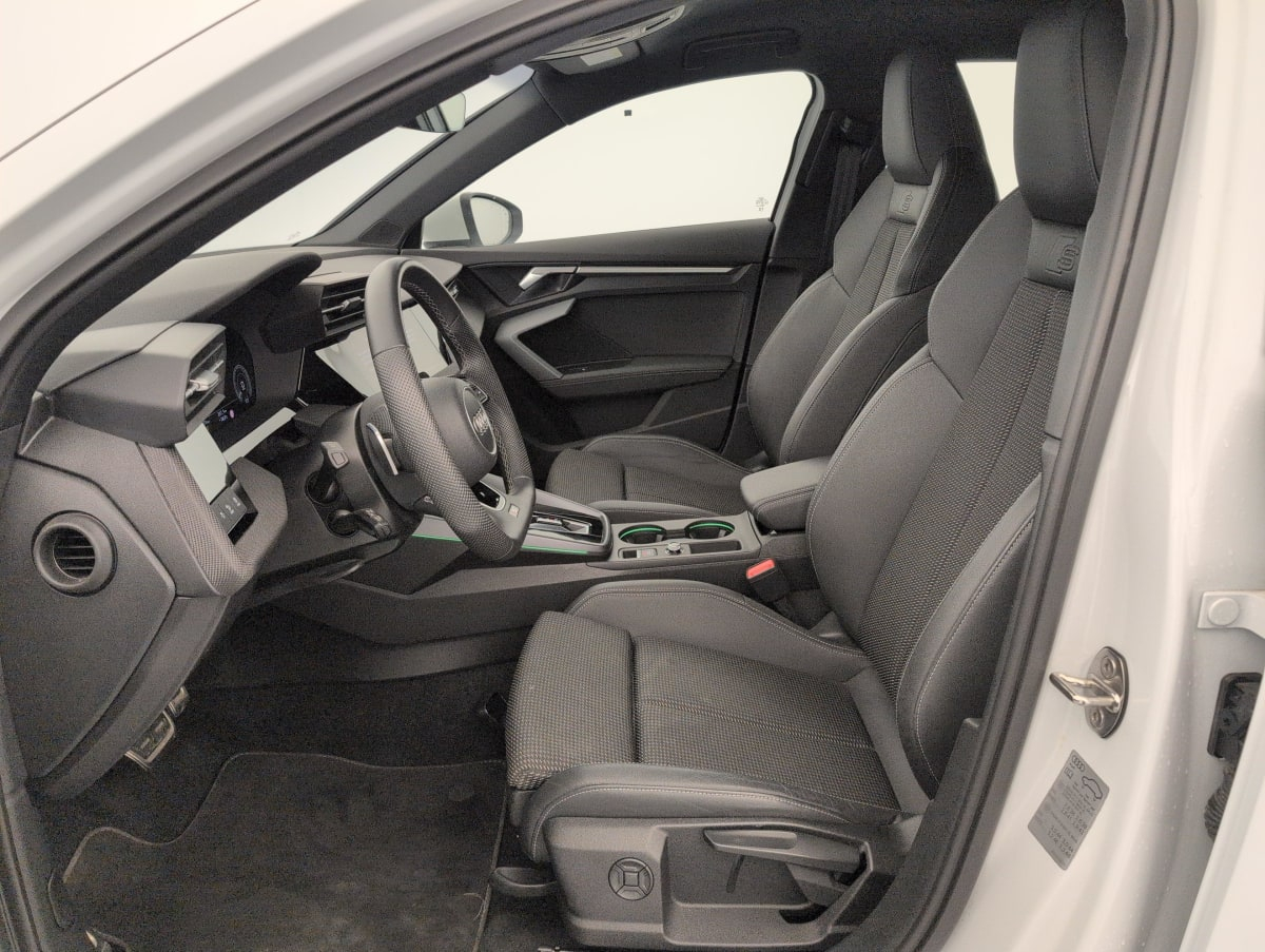 Audi A3 Sportback — photo 16
