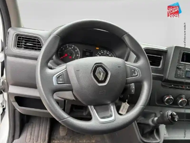 Renault Master fg f3500 l2h2 2.3 blue dci 135ch confort euro6 — photo 12