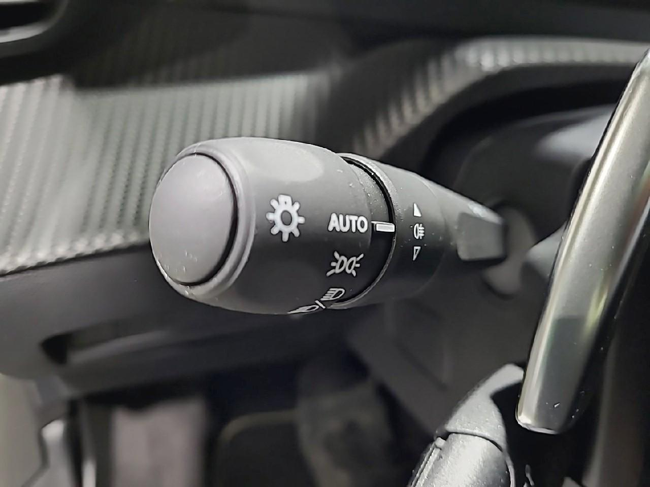 Peugeot 208 hybrid 145 ch e-dcs6 gt — photo 24
