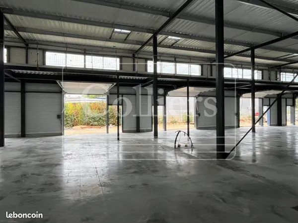Local d'activité 160 m²