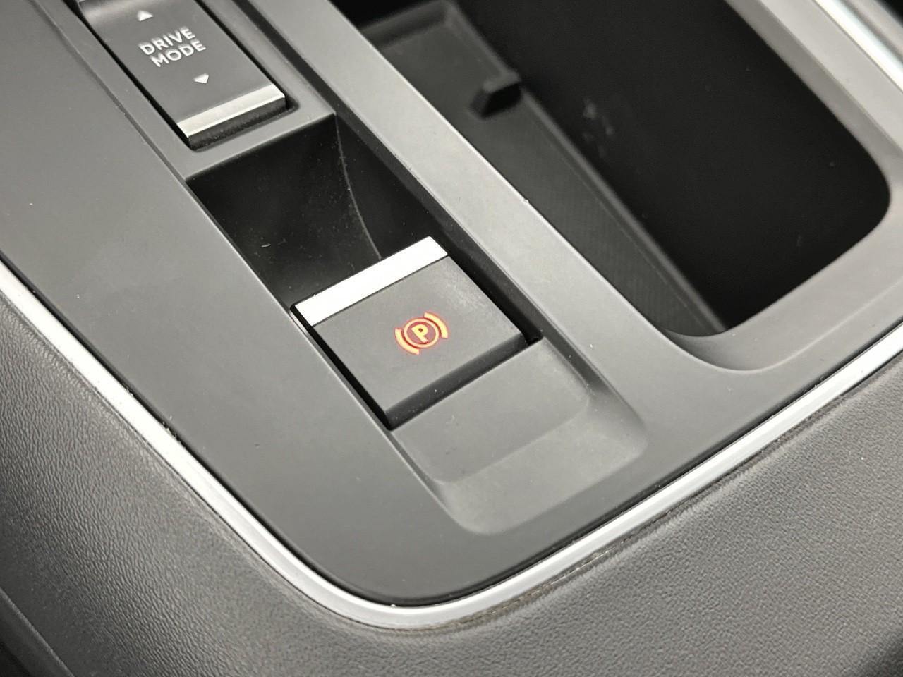 Citroën C5 Aircross hybride rechargeable 225 s&s e-eat8 c-series — photo 31