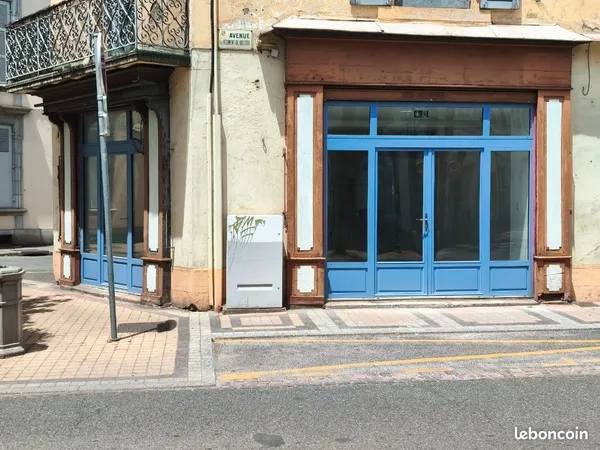 Local commercial refait à neuf, forte visibilité