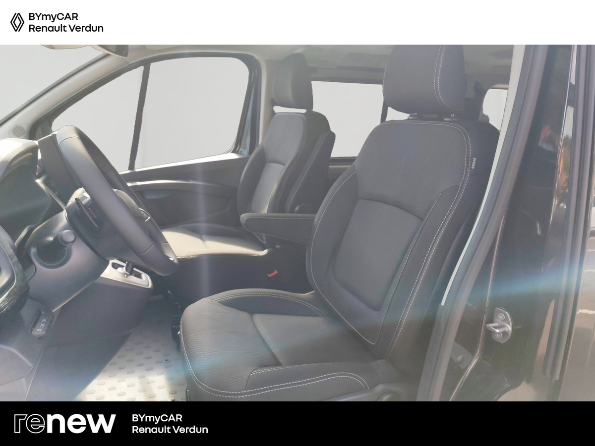 Renault Trafic Blue dCi 170 auto — photo 11