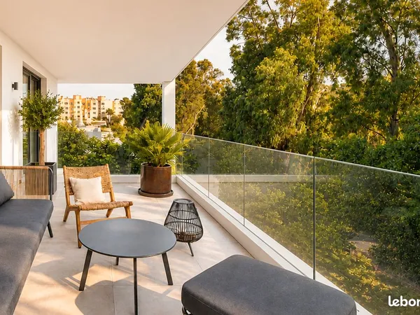 Cabot/Redon - Magnifique type 4 avec belle terrasse de 20 mètres carrés, environnement verdoyant