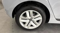 Renault Clio 1.5 dCi 100ch Evolution - 25 — photo 22