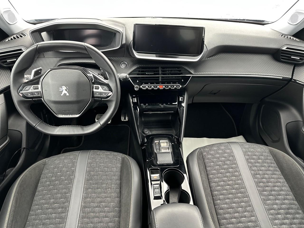Peugeot 2008 puretech 130 s&s eat8 roadtrip — photo 11