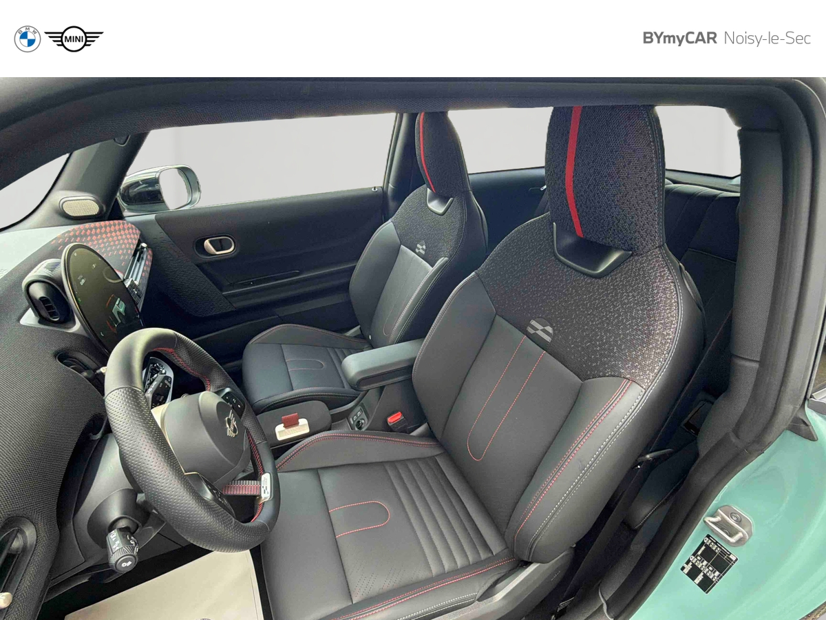 Mini Cooper 231 ch DKG7 JCW — photo 11