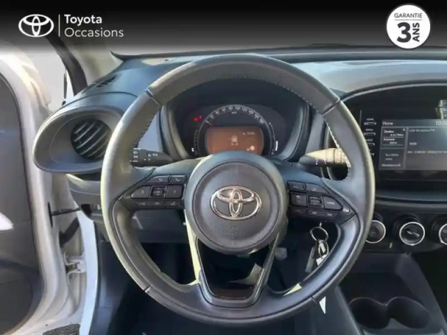 Toyota Aygo x 1.0 vvt-i 72ch dynamic my23 — photo 13