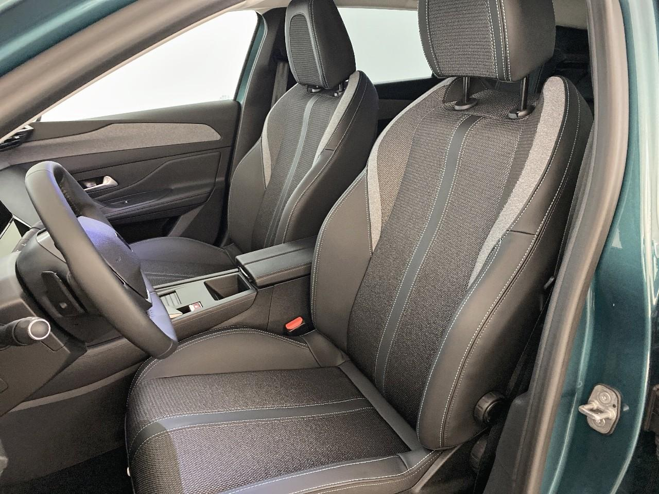 Peugeot 308 sw hybrid 145 e-dcs6 allure — photo 9