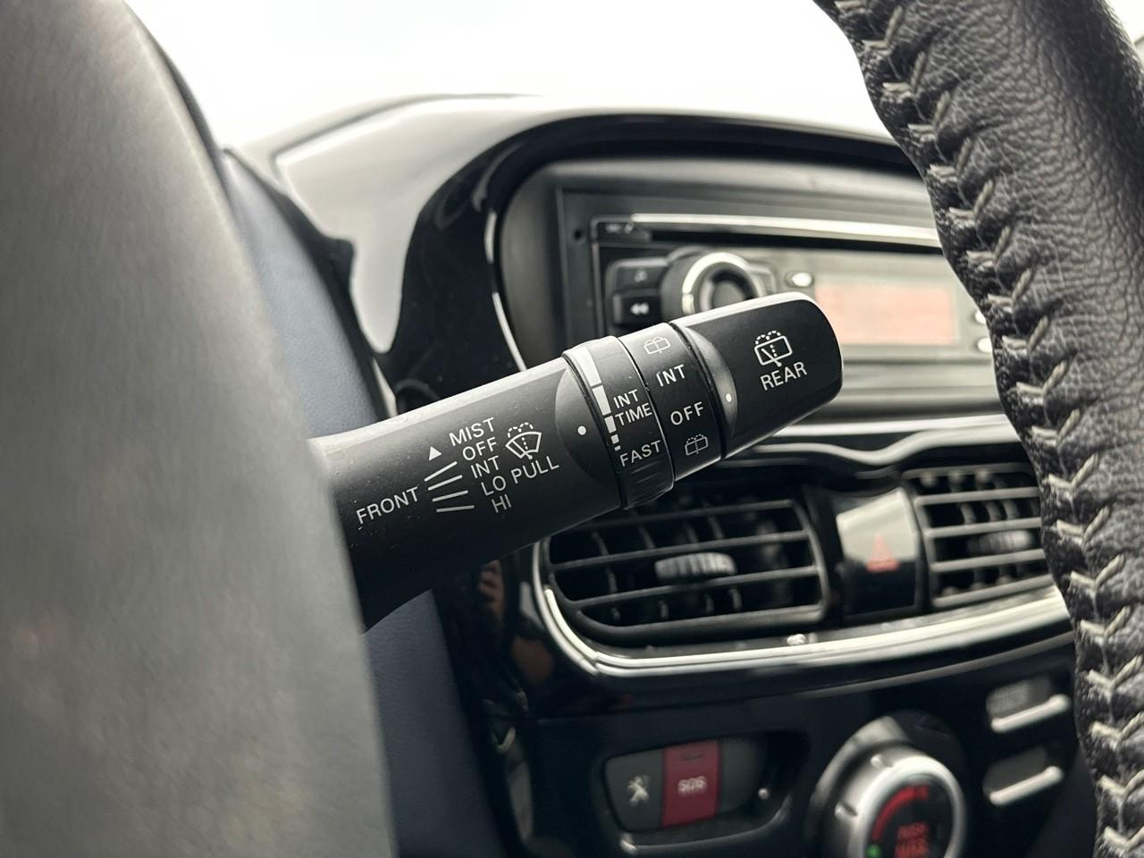 Peugeot Ion electrique active — photo 18