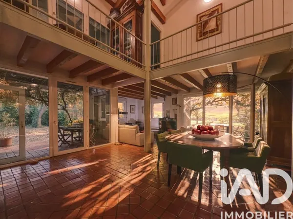 Maison 6 pièces 180 m²