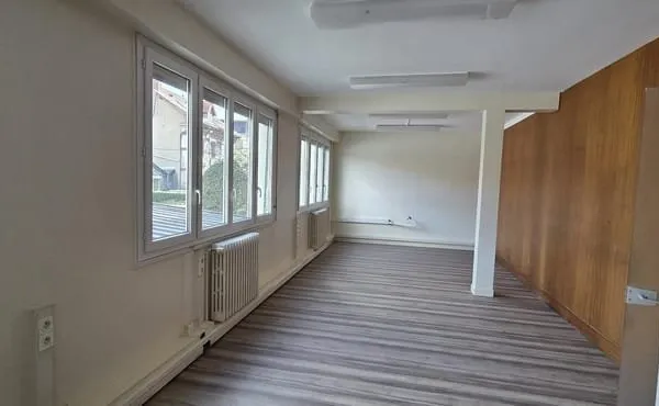 ANGERS SAINT SERGE BUREAUX A LOUER