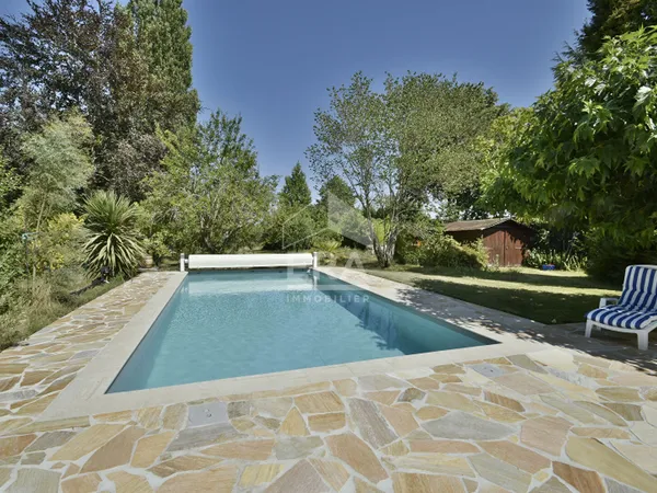 Maison 7 pièces 207 m²