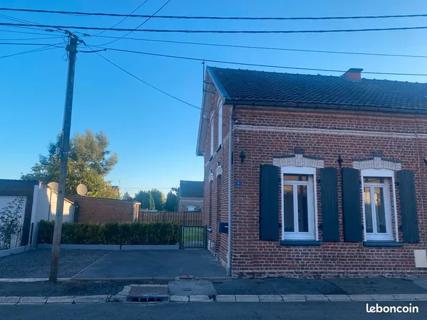 Maison rénovée de 3 chambres avec jardin à Abscon