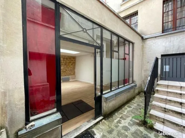 Local commercial 70 m² PARIS