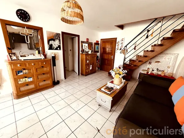 A LOUER + APPARTEMENT T6 NON MEUBLE - BOUCAN CANOT