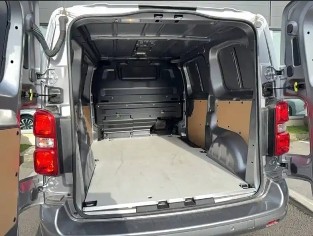 Peugeot Expert e- fgn m electrique 100kwh (136ch) batterie 75 kwh — photo 41