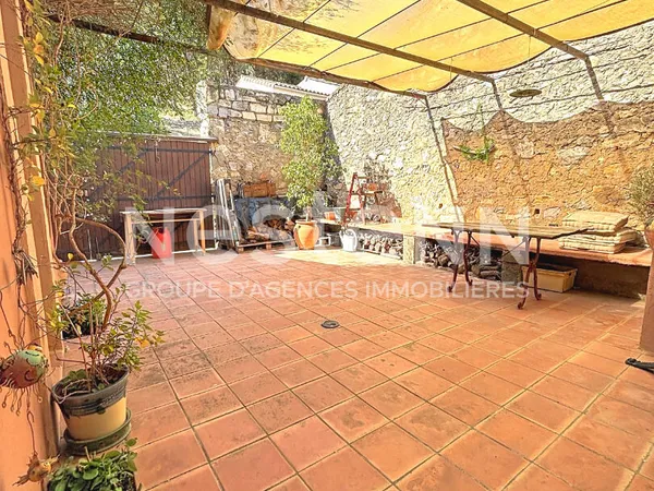 Maison de village Roquefort Des Corbières 165 m2 avec terrasse et piscine