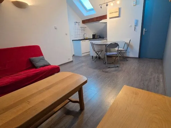 Loue appartement meublé