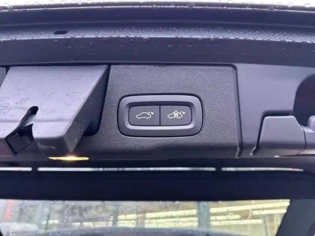Volvo Xc60 t6 hybride rechargeable 350ch ultra style dark geartronic 8 awd — photo 13