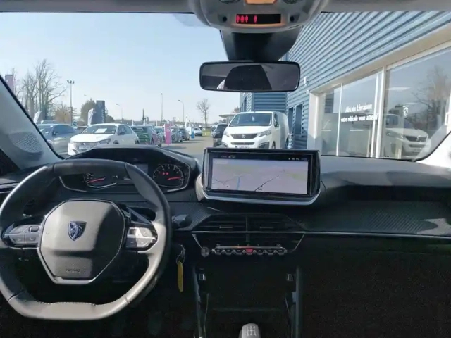 Peugeot 208 puretech 75 s&amp;s bvm5 — photo 10