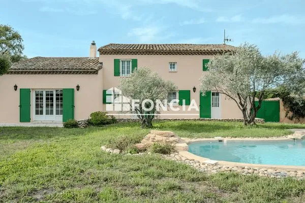 Maison 6 pièces 220 m²