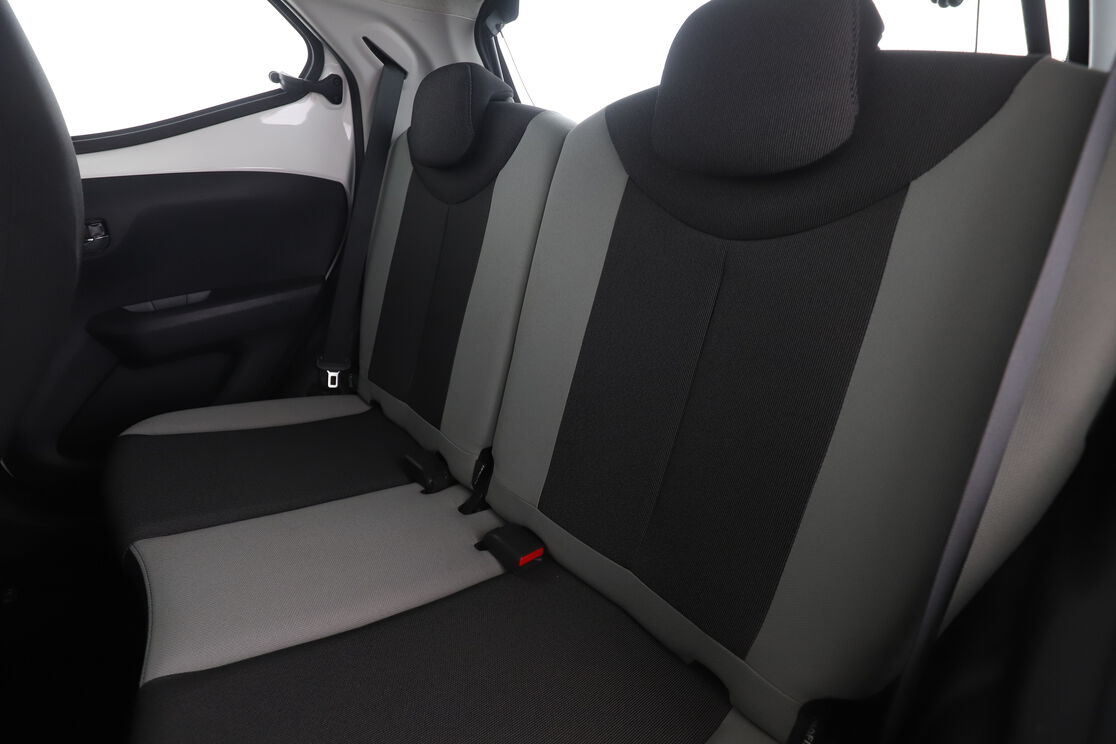 Toyota Aygo 1.0 VVT-i X-Play X-Shift — photo 13
