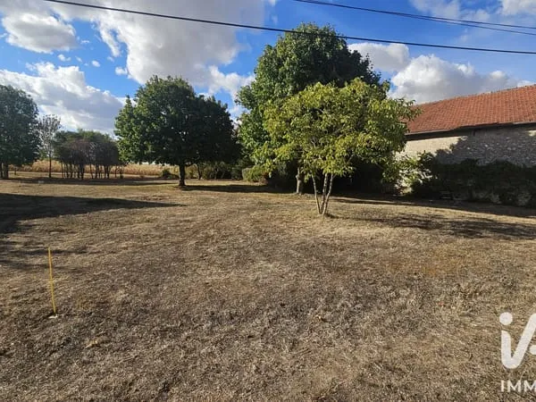 Terrain 1056 m²