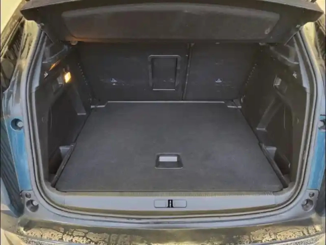 Peugeot 3008 1.2 puretech 130ch s&amp;s allure eat8 — photo 11