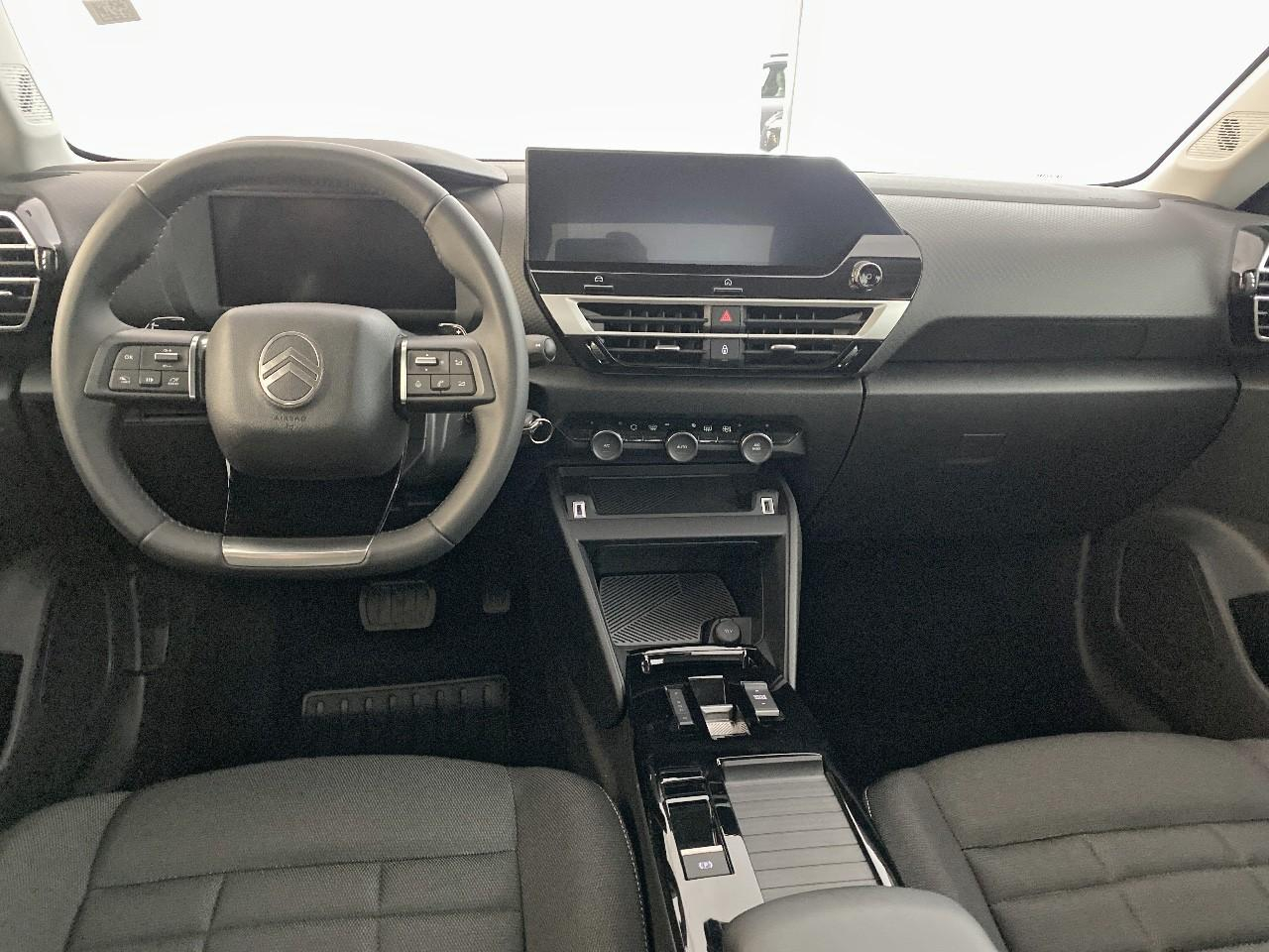Citroën C4 X hybride 145 ch e-dcs6 plus — photo 8