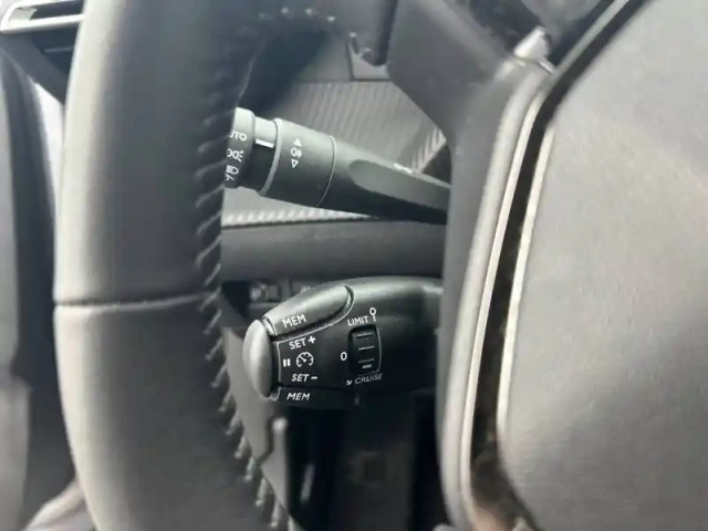 Peugeot 2008 puretech 130 s&amp;s bvm6 — photo 20