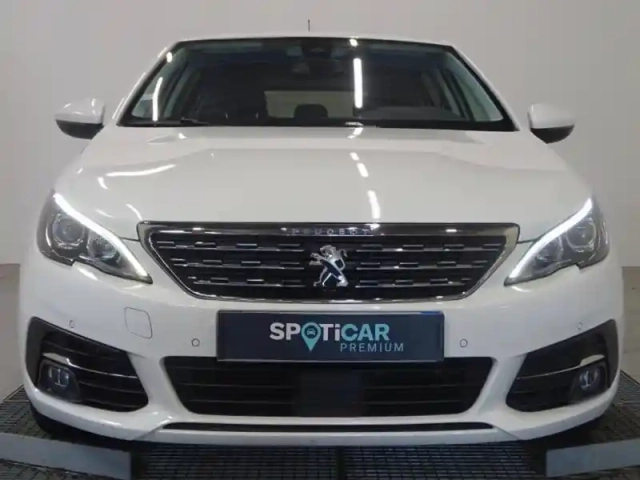 Peugeot 308 1.2 puretech 130ch s&amp;s allure eat8 — photo 6