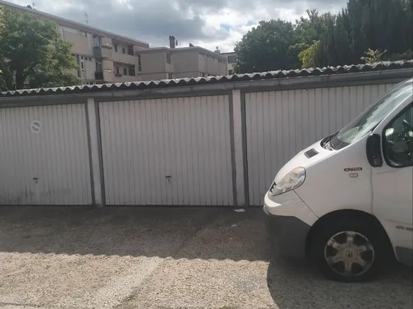 Box garage à louer