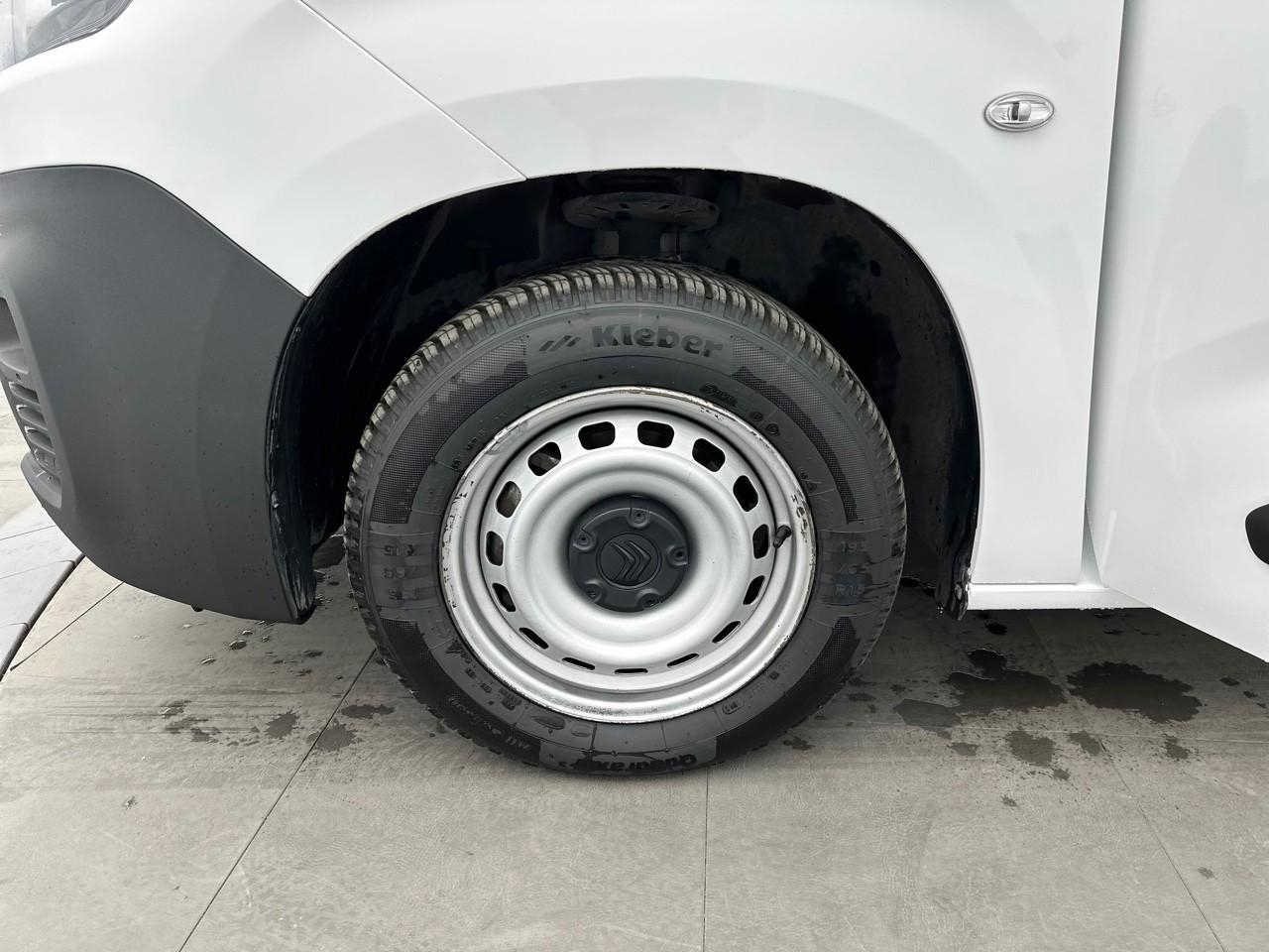 Citroën Berlingo van m 650 bluehdi 100 s&s bvm6 driver — photo 14