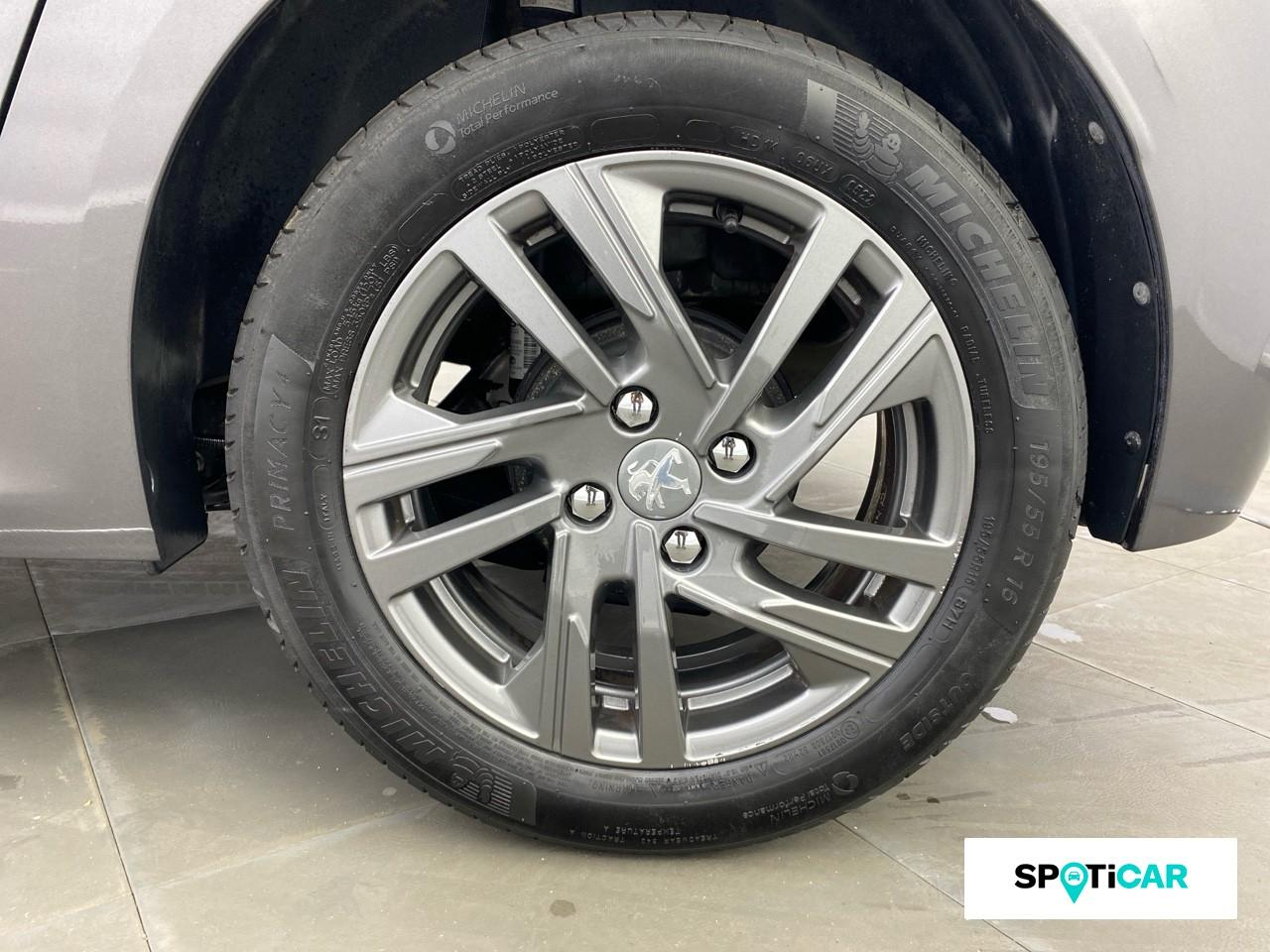 Peugeot 208 1.2 puretech 100ch s&s style 118g — photo 11