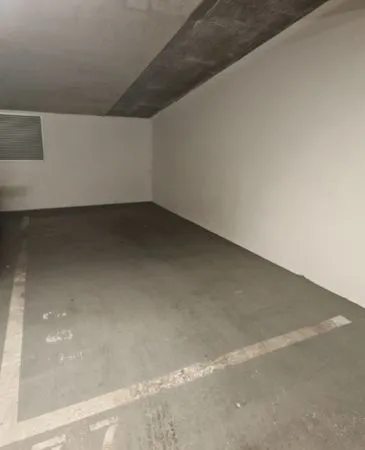 Location Parking sécurisé une place