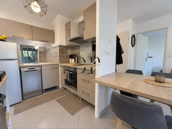 Cranves-Sales, Appartement à vendre 2 pièces (74)