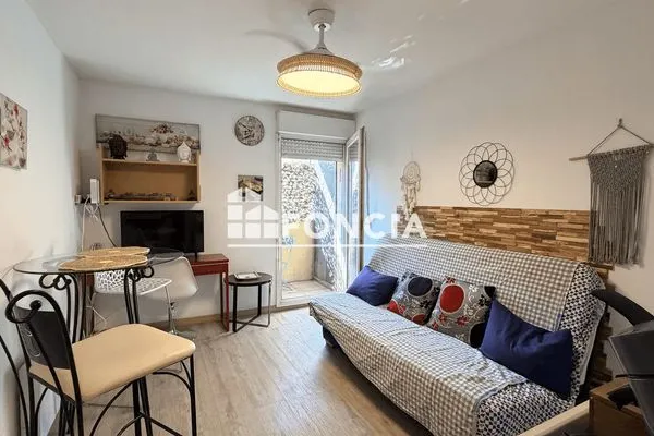 Studio 1 pièce 17 m²