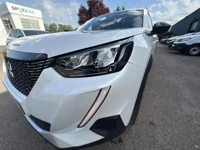 Peugeot 2008 puretech 130 s&amp;s eat8 allure pack — photo 14