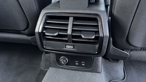 Audi Q3 2.0 TDI 150 S-Tronic 7 - Business Line – 2022 – 80028 km – Diesel – Boîte Automatique — photo 9