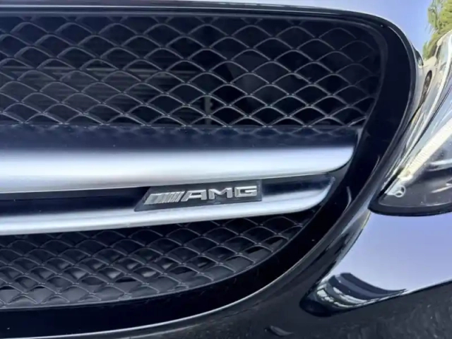 Mercedes Classe C amg c 63 s — photo 14